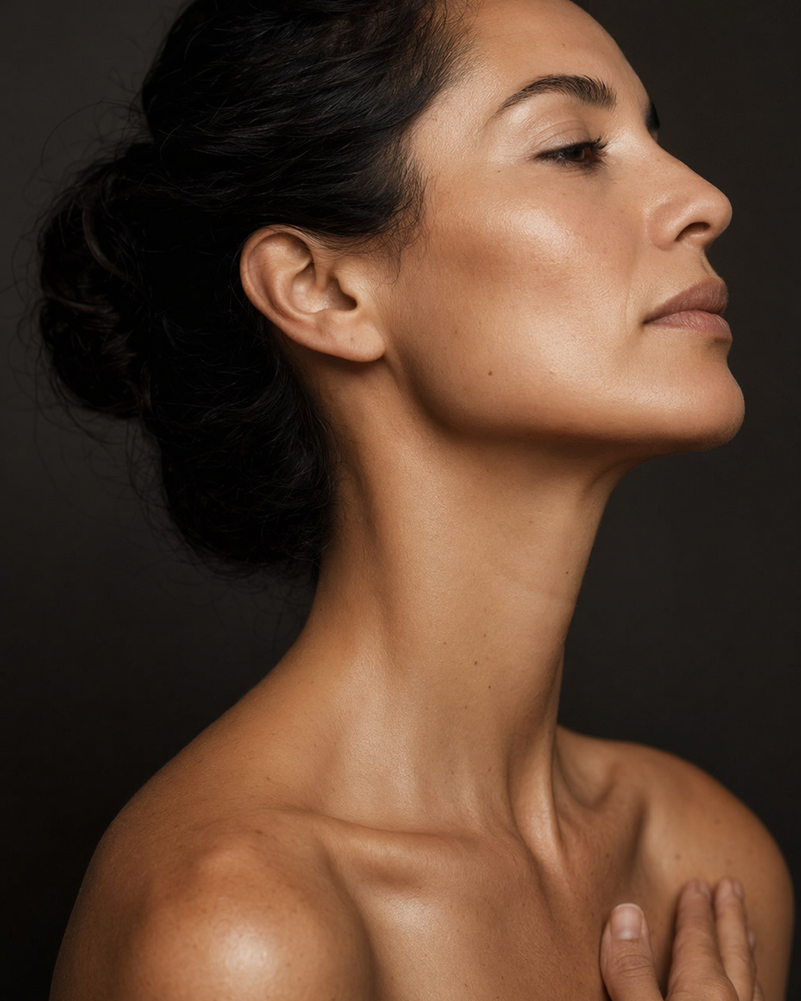 Perfil editorial de mandíbula, cuello y contour facial